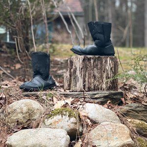 Black Soft Star Boots, Size 7